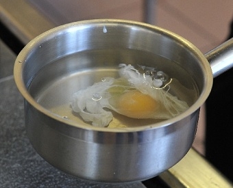 Варимо яйця-пашот