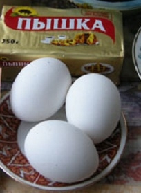 Яйця і маргарин повинні бути кімнатної температури