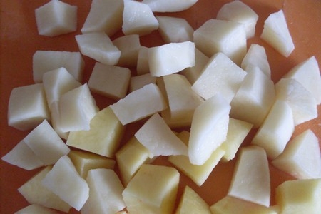 картоплю кубиками