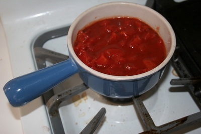 підігріваємо томатний соус