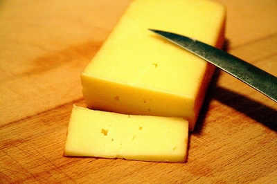 нарізаємо сир