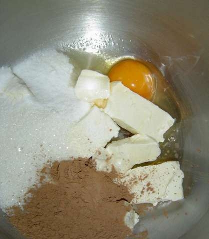 змішуємо масло, какао, яйце