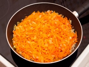 обсмажуємо моркву