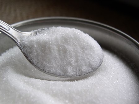 змішуємо цукор з сіллю