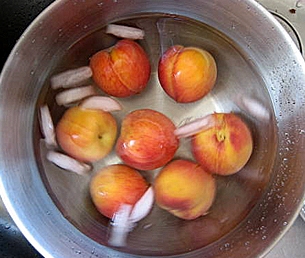 Охолоджуємо персики