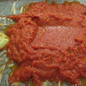 гостра томатна паста