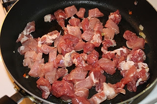 м'ясо на сковороді
