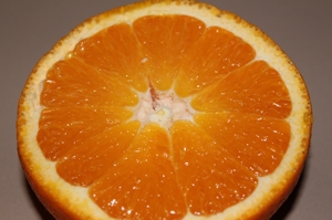 відрізаємо від апельсина 2 кружечки
