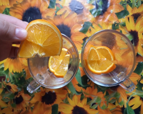 апельсин в склянці