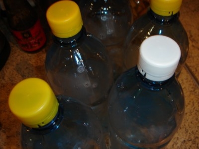 пластмасові пляшки