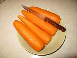 чистимо моркву
