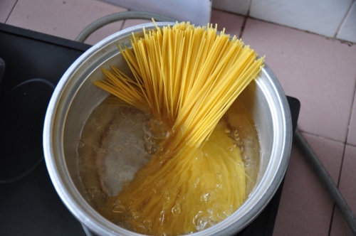 Варимо спагетті