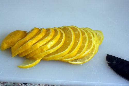 нарізаємо лимон