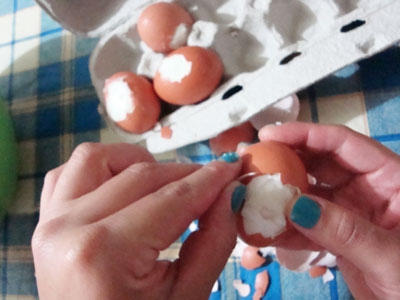 яйця в руці