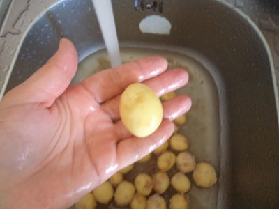 помиту картоплю