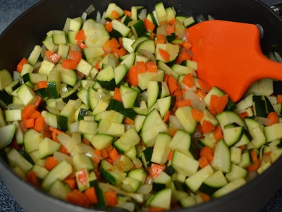 овочі у сковороді