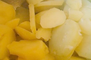 нарізану картоплю