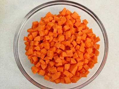 моркву кубиками