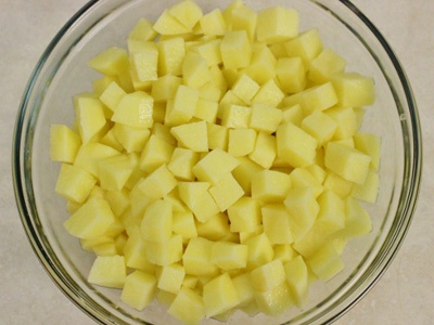 картоплю кубиками