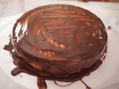 торт в шоколаді