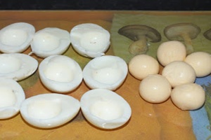яйця на столі