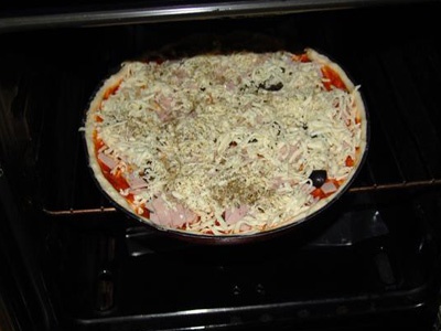піца в духовці
